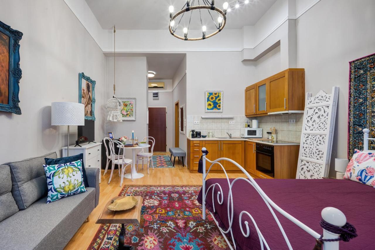 Bohemian Studio In The City Centre — Photos 1